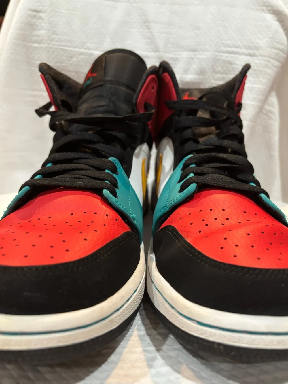 Air Jordan 1 Mid Multi Color Bred Sneakers Men’s 9.5